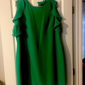 Kelly green flutter sleeve dress